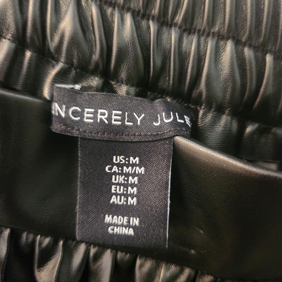 Skirt - Picture 3 of 5